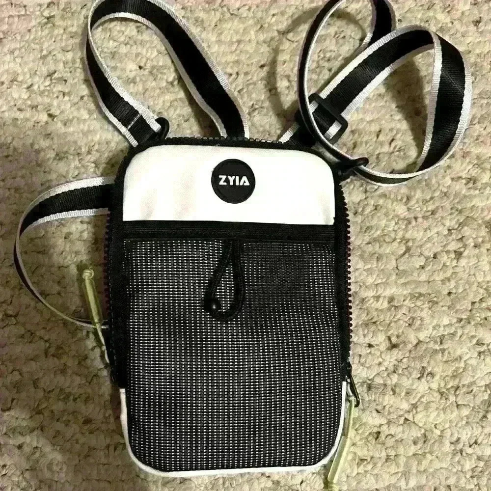 Zyia cross body  bag - Picture 4 of 4
